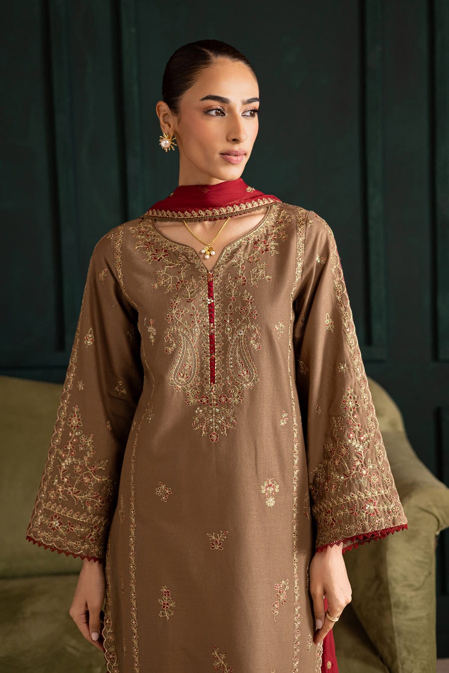 Tiramisu 3Pc – Embroidered Khaddar Suit with Crinkle Dupatta